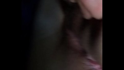 Med en flickvän i bilen